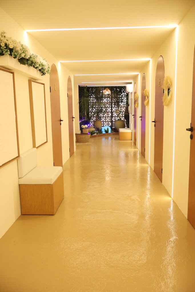 Ramlet Al Baida – Corridor